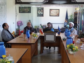 دیدار مدیر شبکه بهداشت و درمان با فرمانده ناحیه مقاومت بسیج سپاه شهرستان درگزبه مناسبت روز پاسدار